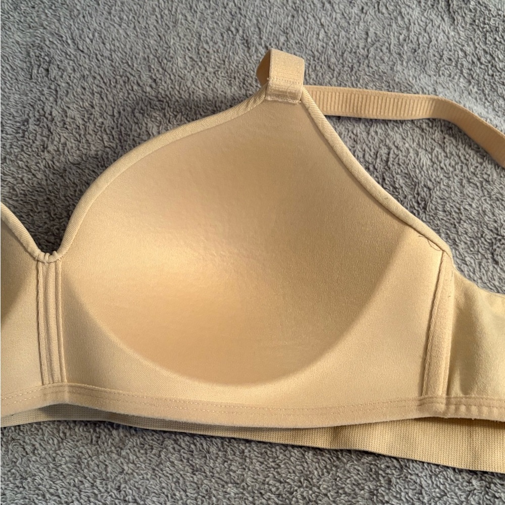 Truekind Seamless Bra Medium Nude/Tan No Underwire Lightly Padded - Picture 6 of 7